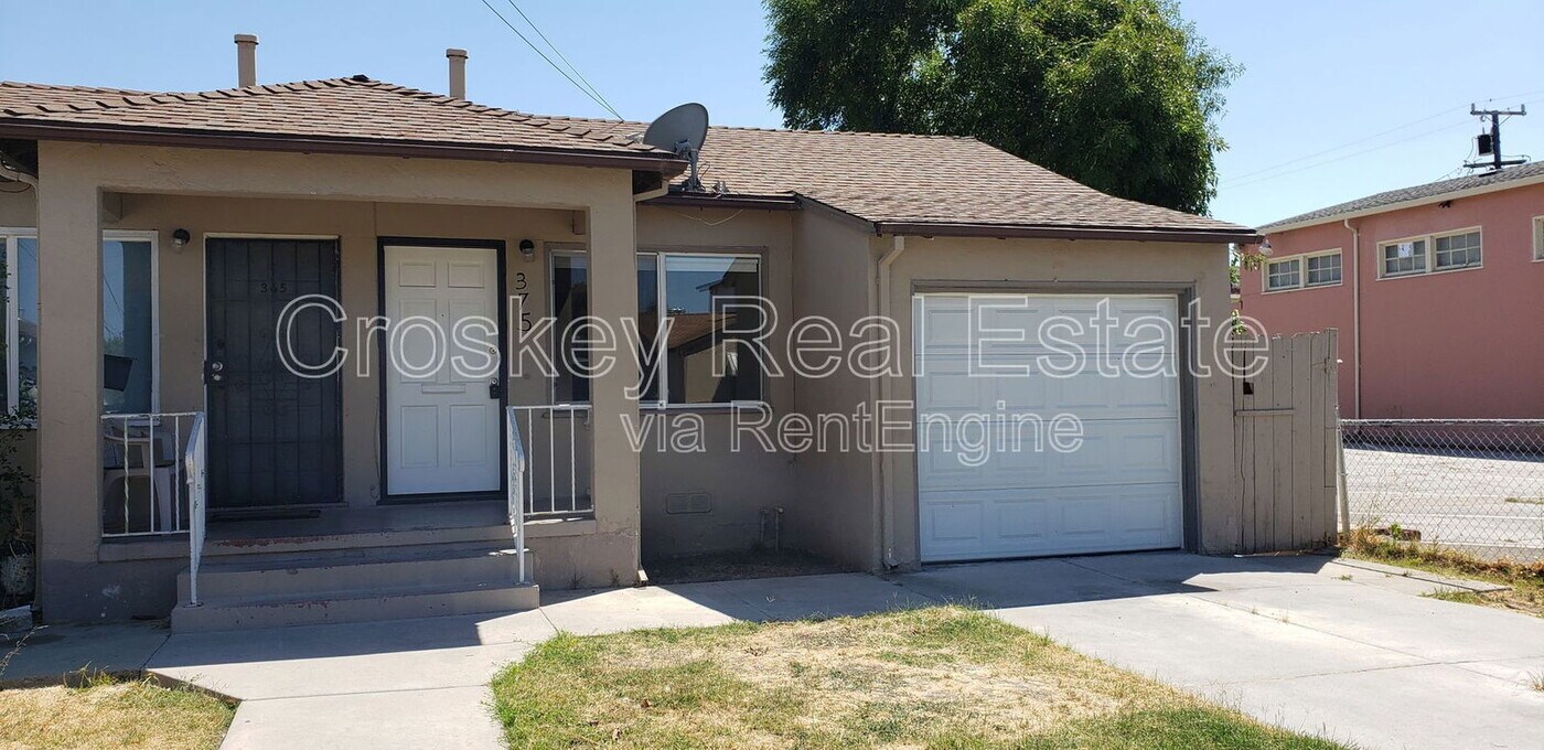 375 W 12th St in Pittsburg, CA - Building Photo