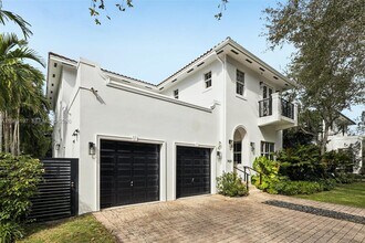 7420 SW 54th Ct in Miami, FL - Building Photo - Building Photo