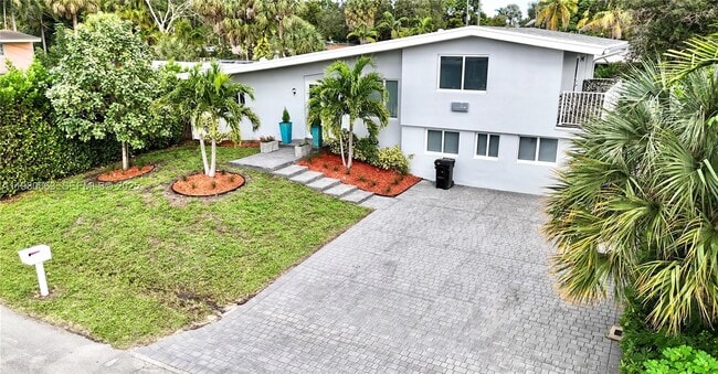 2536 Flamingo Ln in Fort Lauderdale, FL - Building Photo - Building Photo