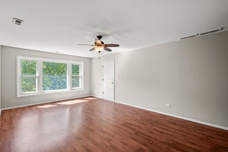 519 Hillside Dr in Bensenville, IL - Building Photo - Building Photo