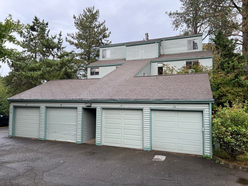 3566 Halifax Square SE in Salem, OR - Foto de edificio