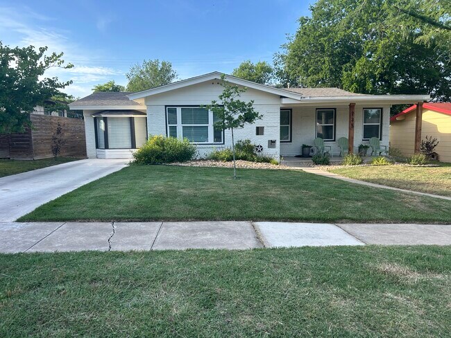237 Mink Dr in San Antonio, TX - Building Photo - Building Photo