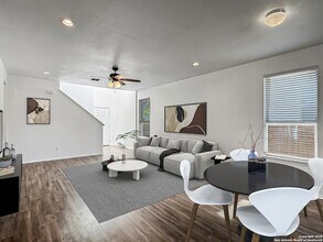 2814 High Castle in San Antonio, TX - Building Photo - Building Photo