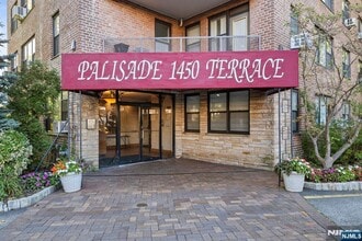 1450 Palisade Ave in Fort Lee, NJ - Building Photo - Building Photo