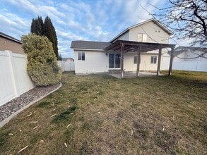 5312 Bakerloo Ln in Pasco, WA - Building Photo - Building Photo