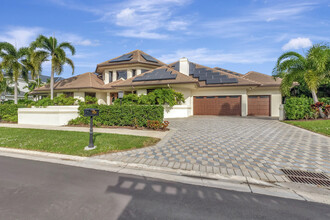 7555 Mandarin Dr in Boca Raton, FL - Building Photo - Building Photo