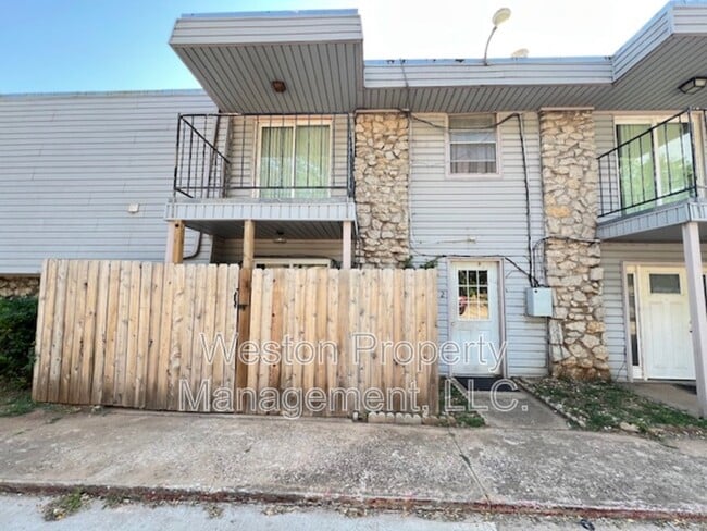 property at 6032 Northwest Expy