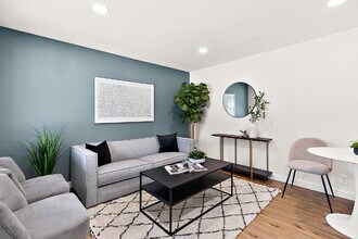 1730 115th St S in Parkland, WA - Foto de edificio - Building Photo