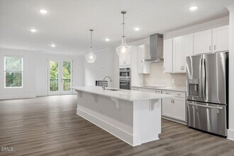 509 Kildaire Farm Rd, Unit Unit 302 in Cary, NC - Building Photo - Building Photo