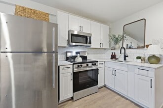 Westwater Village in Olympia, WA - Foto de edificio - Building Photo