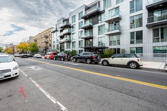 1433 31st Ave in Astoria, NY - Foto de edificio - Building Photo