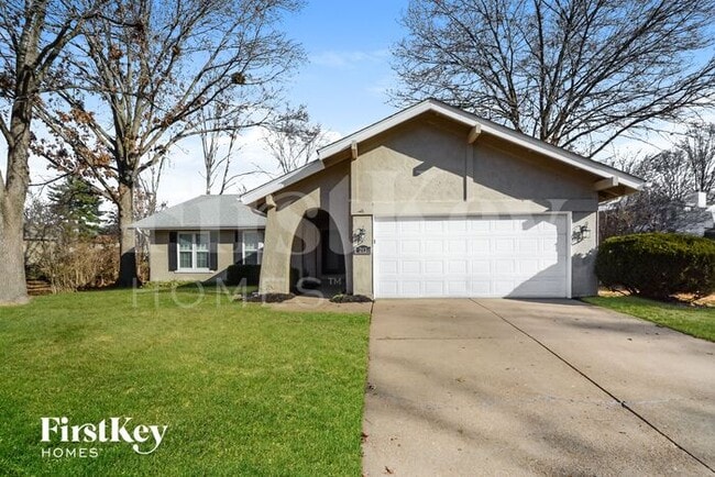 property at 213 Hollyberry Ct