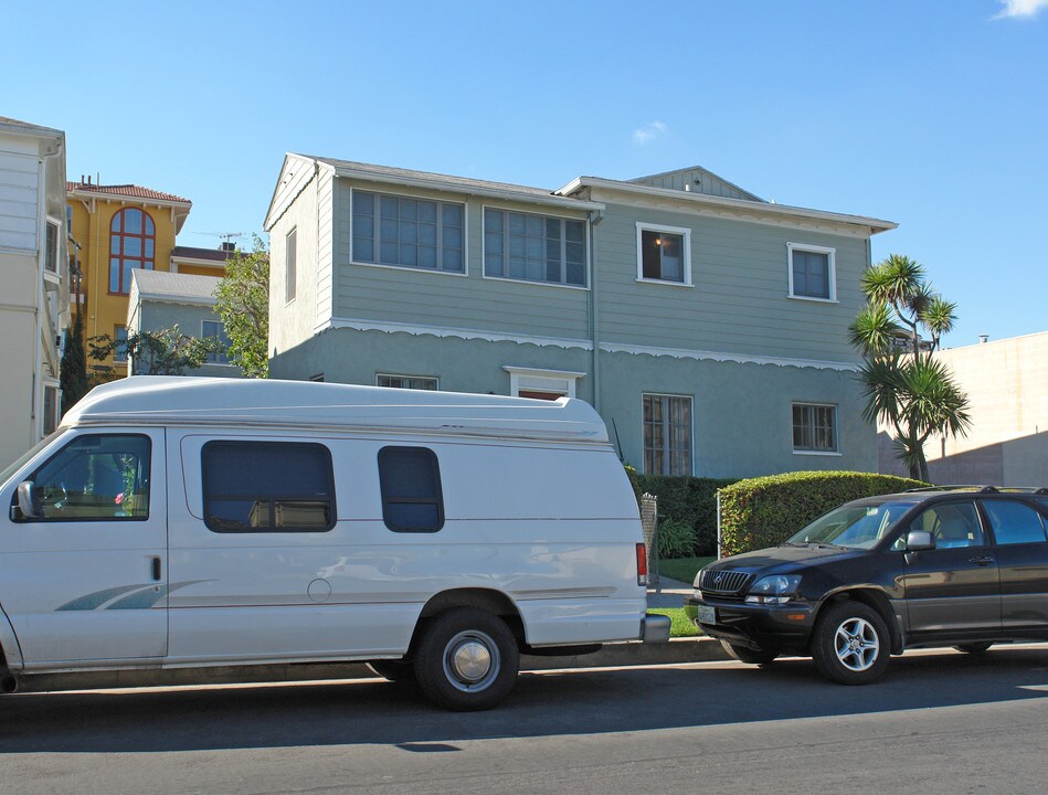 313 S Cochran Ave in Los Angeles, CA - Foto de edificio