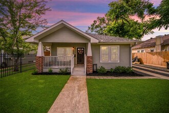 311 Cosmos St in Houston, TX - Building Photo - Building Photo