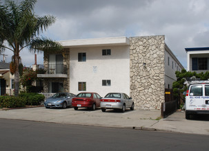 Illinois Street Apartments in San Diego, CA - Building Photo - Building Photo