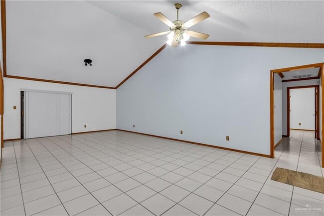 15 N 21st St in McAllen, TX - Building Photo - Building Photo