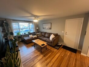 99 Cluff Crossing Rd, Unit B8 in Salem, NH - Building Photo - Building Photo