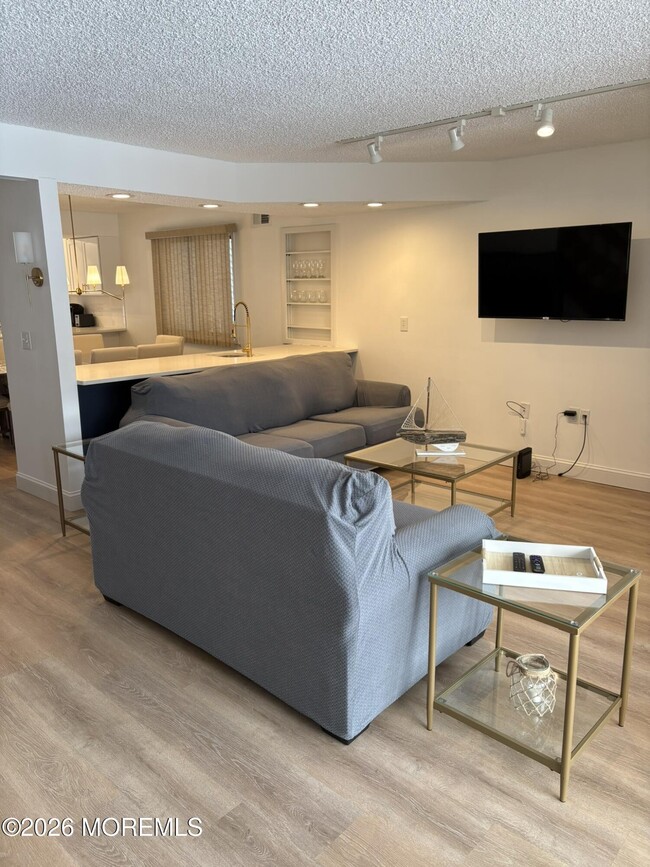 17 Brown Ave in Lavallette, NJ - Building Photo - Building Photo