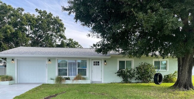 property at 521 Fairfax Ln