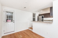 1450 Light St, Unit 4 - 6