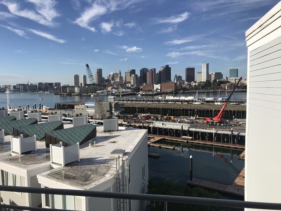 48 Constellation Wharf, Unit 48 in Boston, MA - Foto de edificio