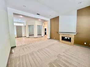 2173 Alpinemist St in Corona, CA - Building Photo - Building Photo