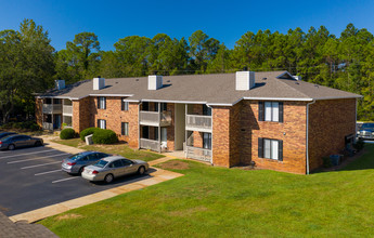 Sandalwood Apartments in Pensacola, FL - Building Photo - Building Photo