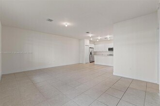 4612 NW 83rd Pky in Doral, FL - Building Photo - Building Photo