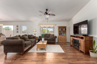 2116 S Olivewood in Mesa, AZ - Building Photo - Building Photo