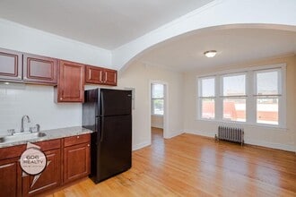 2206 S 57th Ave in Cicero, IL - Building Photo - Building Photo