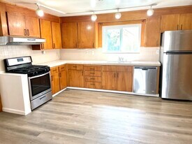 6815 Moeser Ln, Unit 6815 Moeser Ln Unit B in El Cerrito, CA - Building Photo