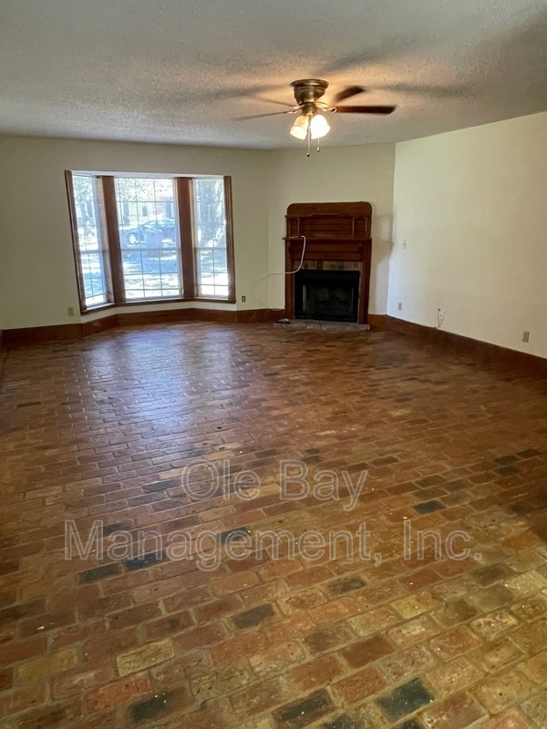126 General Bullard Ave in Mobile, AL - Building Photo - Building Photo