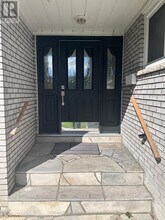 1821 Truscott Dr in Mississauga, ON - Building Photo - Building Photo