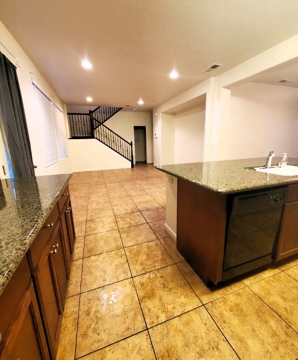 7452 E Robinson Ave in Fresno, CA - Building Photo - Building Photo