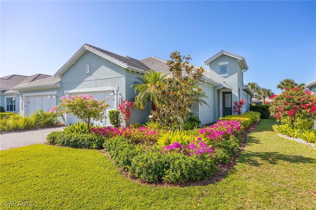 5626 Elbow Ave in Naples, FL - Building Photo