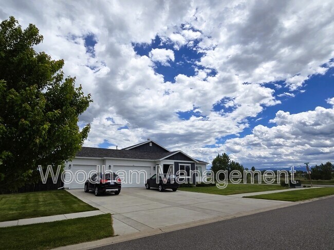 property at 98 Caitlin Rd