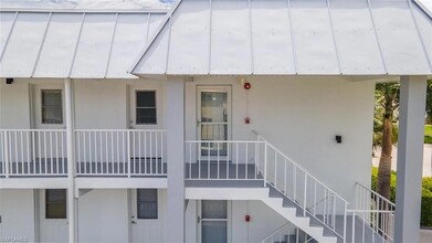72 7th St S, Unit 301 in Naples, FL - Building Photo - Building Photo
