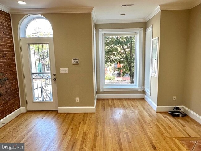 1227 Linden Pl NE in Washington, DC - Building Photo - Building Photo