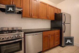 1338 Commonwealth Ave, Unit 18 in Boston, MA - Building Photo - Building Photo