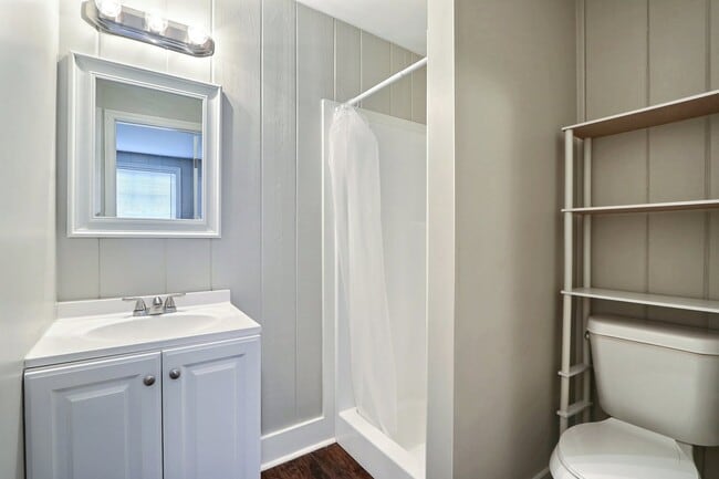 2004 Utah St in Savannah, GA - Building Photo - Building Photo