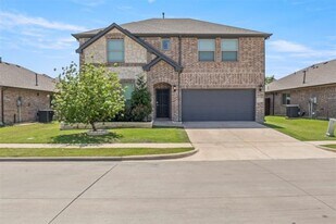 1017 Chatsworth Dr in Anna, TX - Building Photo