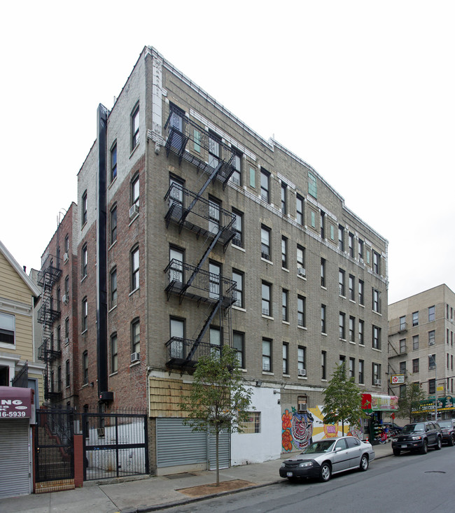 2804 Bainbridge Ave in Bronx, NY - Foto de edificio - Building Photo