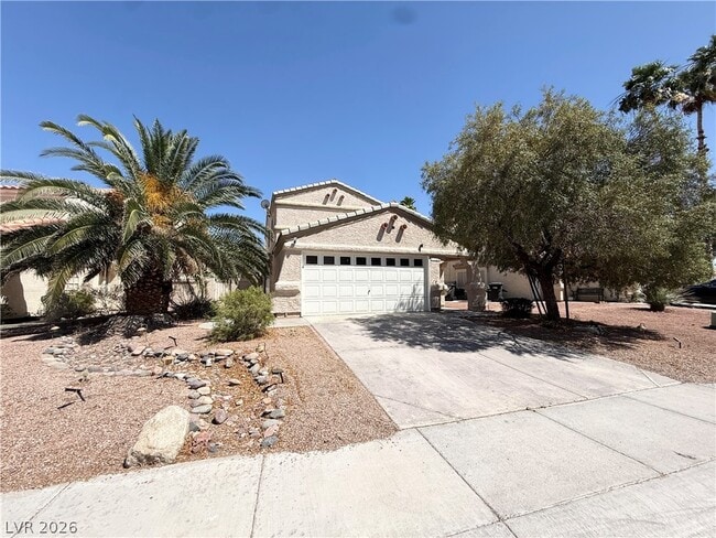 property at 2066 Waverly Cir