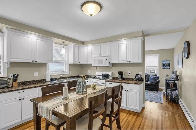 141 Park St, Unit 2