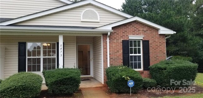 property at 5473 Harris Cove Dr