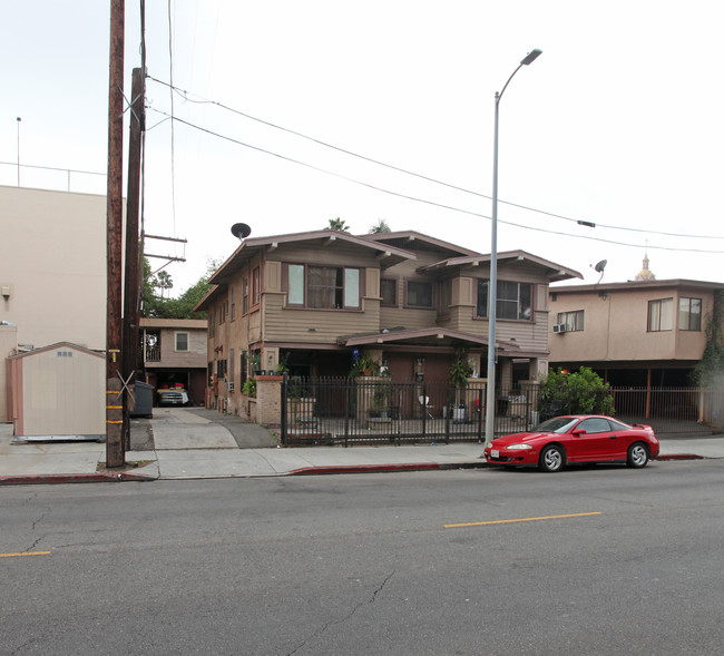 6602 Selma Ave in Los Angeles, CA - Building Photo - Building Photo