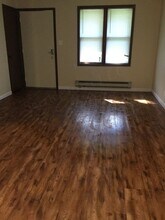 107 N East St in Calhoun, MO - Building Photo - Building Photo