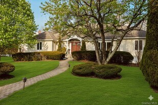 164 Rock Creek Ln in Scarsdale, NY - Building Photo