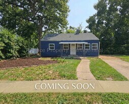 7777 Alicia Ct in Maplewood, MO - Building Photo