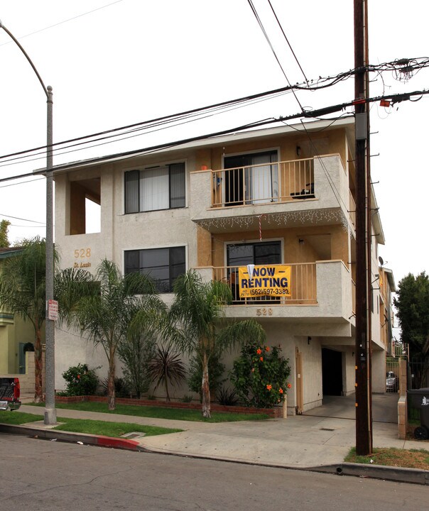 528 Saint Louis Ave in Long Beach, CA - Foto de edificio